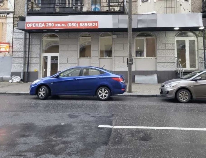 Продаж фасадного приміщення 250 м кв. центр - фото 1