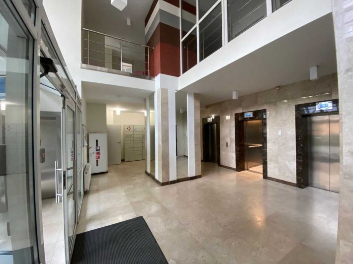 Офіс, Клініка, Салон 74 кв.м, ЖК Адамант, вул. Липківського 33-а - фото 1