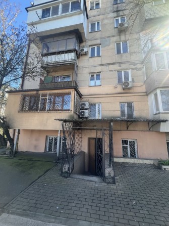 Продам срочно комерческое помещение Академическая ул. - фото 1