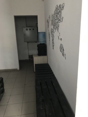 Продам помещение 80 кв .ул.Харьковская набережная . - фото 1