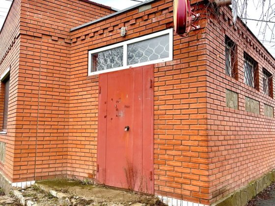 Продам здание целое под бизнес , красная линия Харків