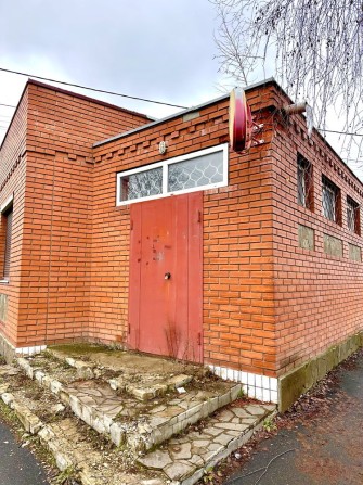 Продам здание целое под бизнес , красная линия - фото 1