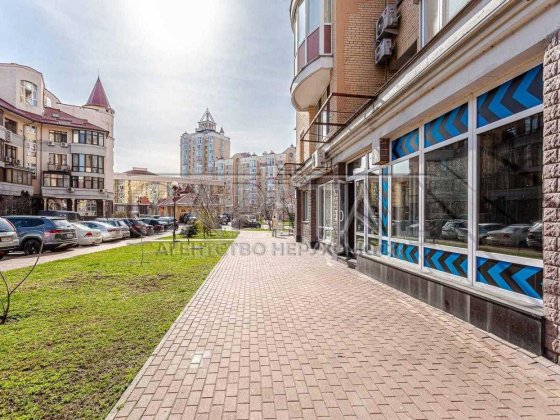 Продаж комерційного приміщення з ремонтом 162 м2 Оболонь інвестиція Київ