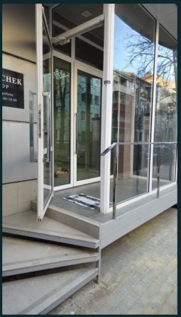 Продам помещение в центре - фото 1