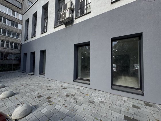 Продаж магазину і. Мазепи 170м.кв. ц.250000у.р. Львів