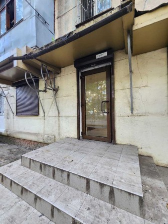 Продам помещение под офис на поселке Котовского.  На фасаде. - фото 1