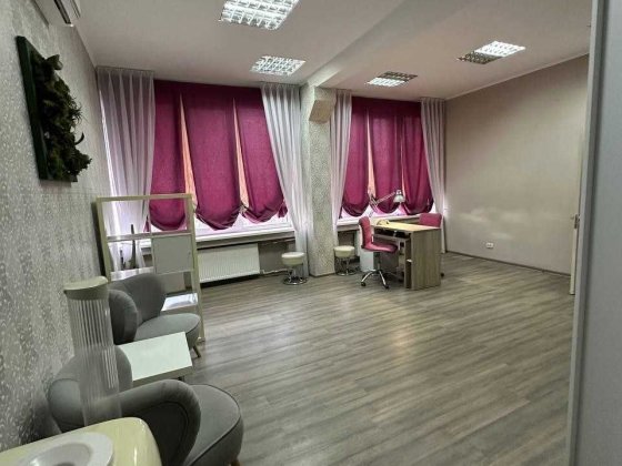 ND S4 Продам салон краси Центр вул. Научна Харків