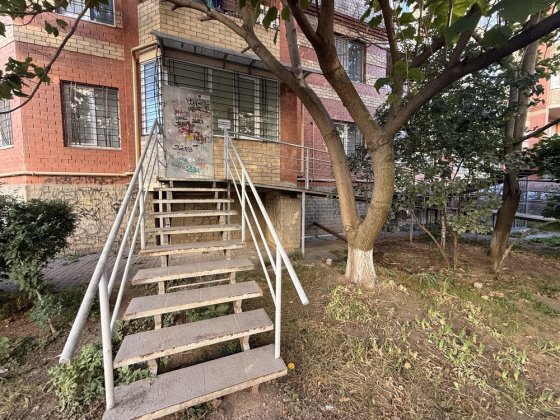 Продам фасадное помещение  на ул Заболотного Одеса