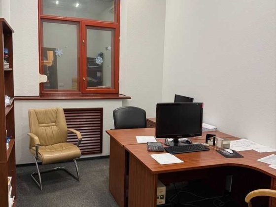 Продаж офісного приміщення 166 кв.м, вул. Гончара, 55 (Золоті Ворота) Київ