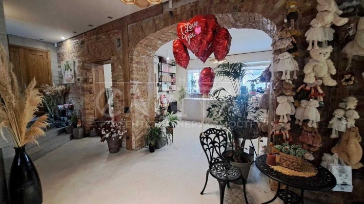 продаж приміщення у центрі Києва, біля Маріїнського парку - фото 1