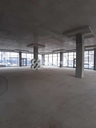 Продаж фасадного приміщення в БЦ по вул. Хімічній , 1328 м2 - фото 1