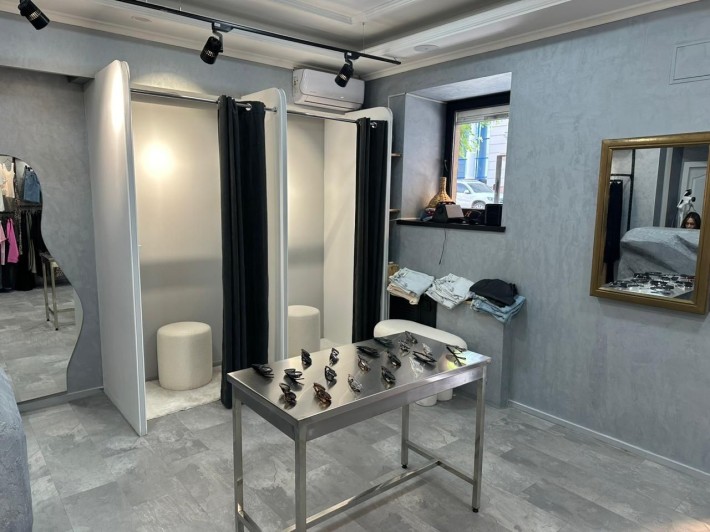 Продам фасадное помещение центр Одессы - фото 1