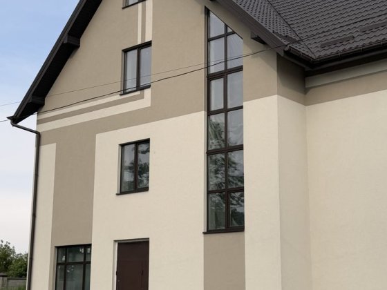 Комерційне  приміщення і ділянка Львів