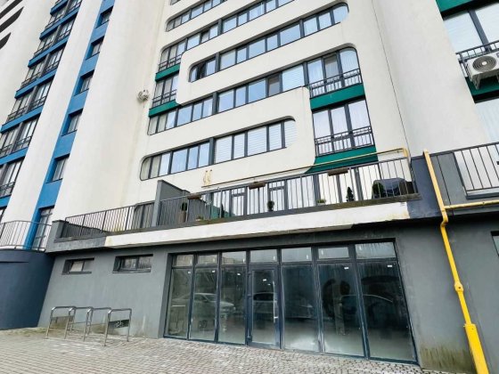 Продаж фасадного комерційного приміщення вул. Трускавецька Львів
