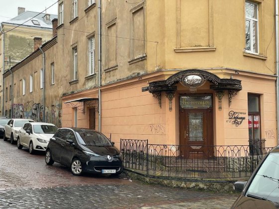 Центр! Продаж фасадного приміщення Львов