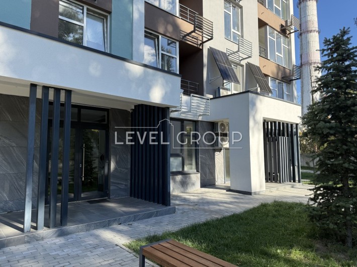 Продаж комерції з окремим входом, 45м2 входом в ЖК Академ-Квартал - фото 1