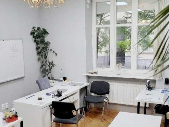 Продаж офісного приміщення 85 м2 в елітному Центрі Львова, вул.Стецька Львів