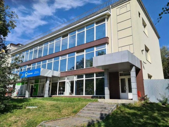 Будівля 1686 м2 вул. Миколи Василенка Киев