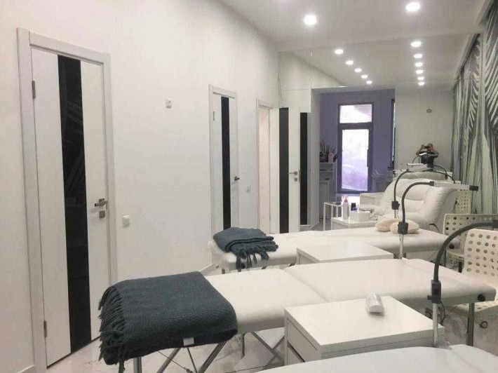 Продаж комерційної нерухомості м. Львів вул. Балабана , 1 пов. фасад - фото 1