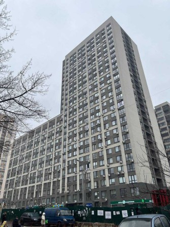 ПРОДАЖ. ФАСАД. Комерційне приміщення 132м ЖК Варшавський 1 - фото 1