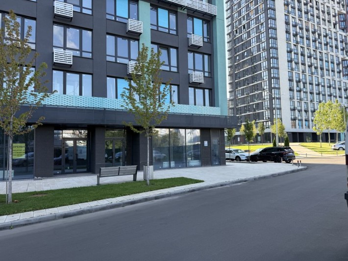 Продам , комерційне,фасад ,Діброва Парк,сторона метро - фото 1