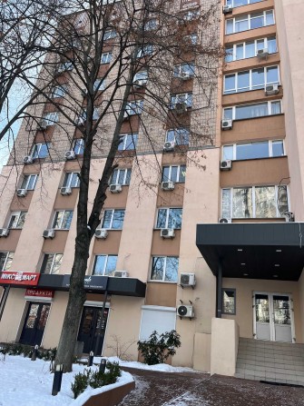 Продаж офісного центру м.Київ, вул. Голосіївська, 7 - фото 1