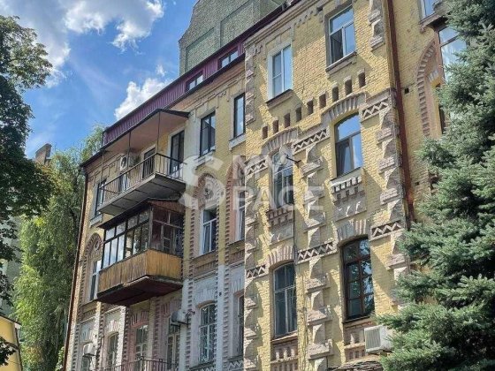 БЕЗ % Євгена Чикаленко (Пушкінська) 32Б 130 м Киев