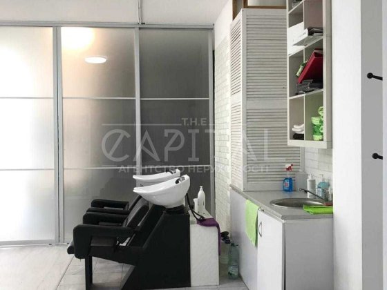 Салон краси з власною видовою терасою Киев