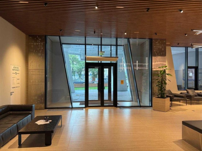 Офіс, Салон 50 м2, дві каналізації, Бізнес-клас, Метро КПІ, 10 поверх - фото 1