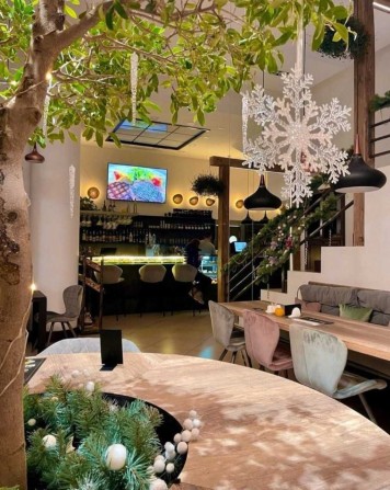 Продам бізнес кафе Кловський узвіз 7 Печерський метро Кловська - фото 1