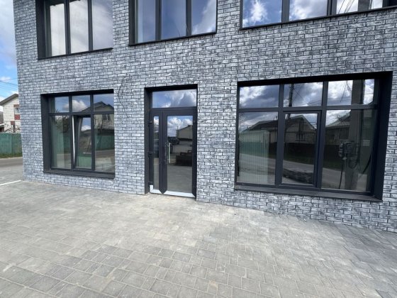 Зарванці, комерційне приміщення. Зарванці