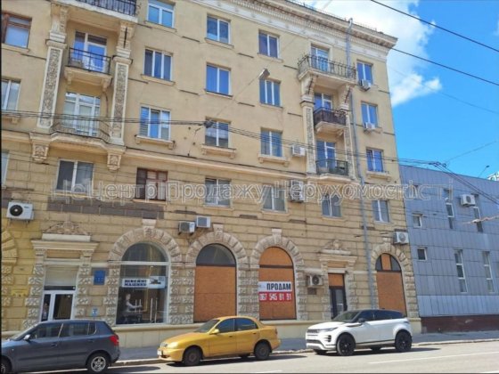 Продам приміщення під салон, магазин  у центрі Харкова. Комісія 0 % Харків