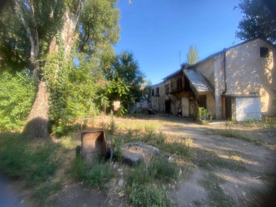Продам  колишню фабрику на 20 сотках Одеса