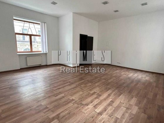 Продаж просторого офісу, вул. Введенська, 22, Поділ Киев