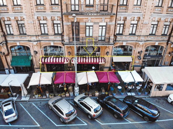 Продажа помещения с арендатором, 1 этаж, ARENA CITY, центр, 300 м2 - фото 1