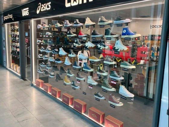 Продам свой магазин 102.2кв.м в ТЦ Афины в центре города Одесса