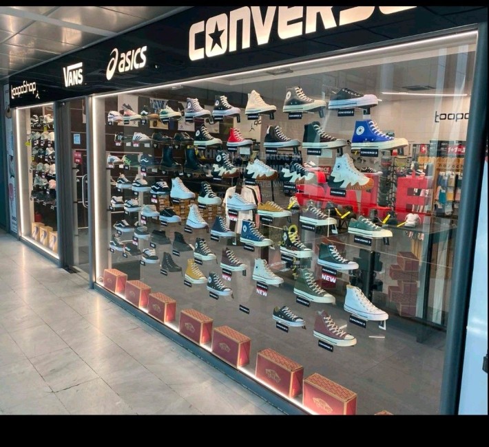 Продам свой магазин 102.2кв.м в ТЦ Афины в центре города - фото 1