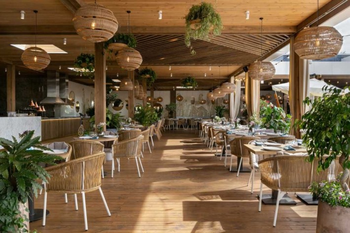 Без комиссии • Угловой фасад на Ак Глушко • 7 соток • Под любой бизнес - фото 1