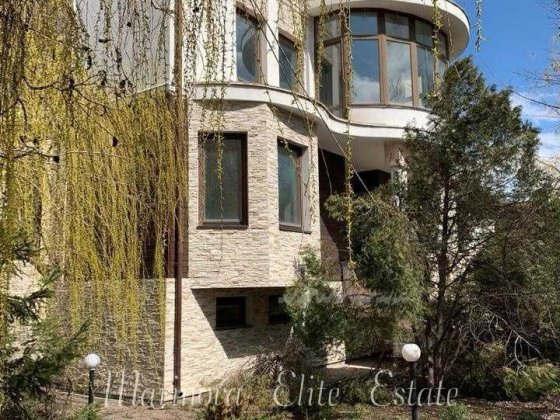 Фасадное здание 1157 м ул Люстдорфская дорога Одеса