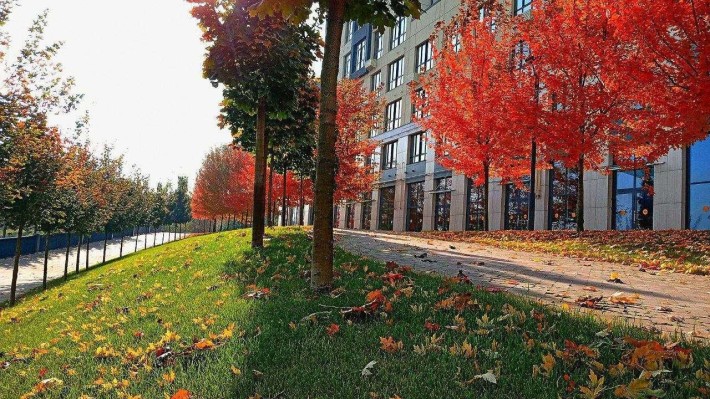 Новий ЖК Бізнес классу Riverside. Фасадне торгове приміщення. 80,6 м² - фото 1