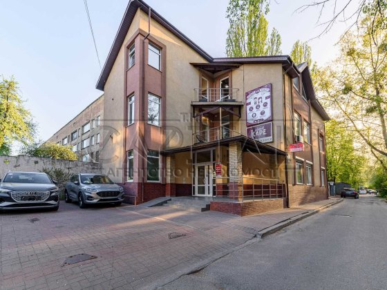 ПРОДАЖ! р-н Шевченківський, вул.Олени Теліги,  метро Дрогожичі Киев