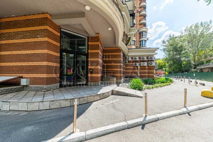 Продаж Фасадного приміщення (113.1м2) Печерськ , Ціна Старонаводницька - фото 1