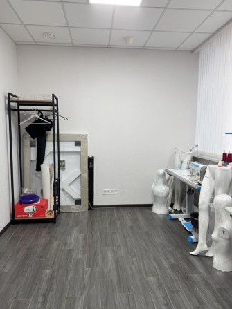 Продам нежилое помещение в Приморском районе пер Светлый - фото 1