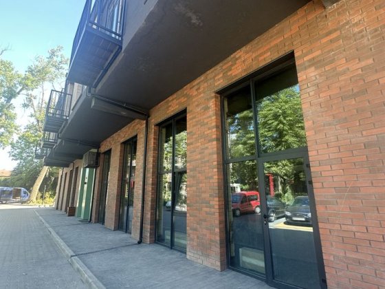 Фасадное угловое помещение, дом сдан, свой дворик/ терраса, Дачная Одеса