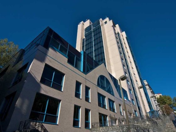 Продажа отдельно стоящего помещения на Шелковичной 42/44 Київ