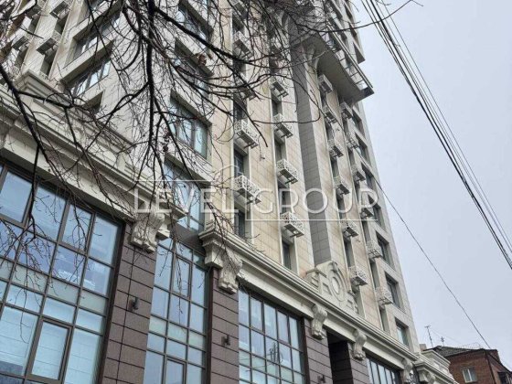 Продаж офісу, приміщення в бізнес центрі Кадор/ Kadorr, Жилянська 68 Київ