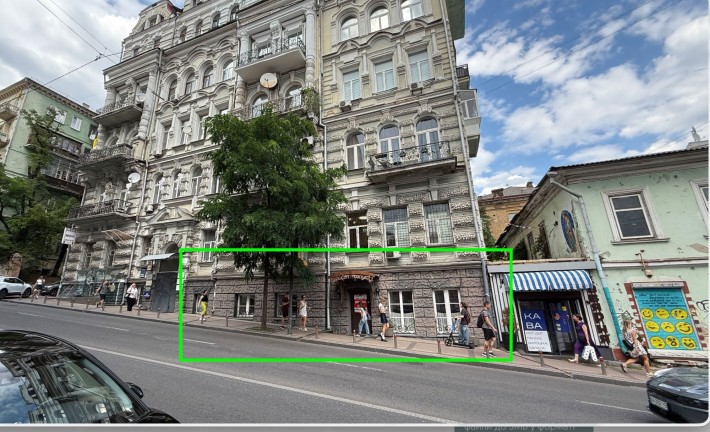 Центр, Майдан, продажа фасадного помещения 213м2 - 3200дол/м2 - фото 1