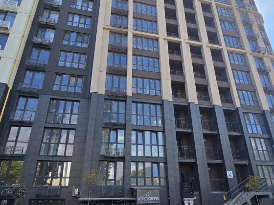 ЖК "Модерн"/6 Фонтана, Офис закрытого типа 45 кв Высокий 1 этаж,Лоджия Одеса