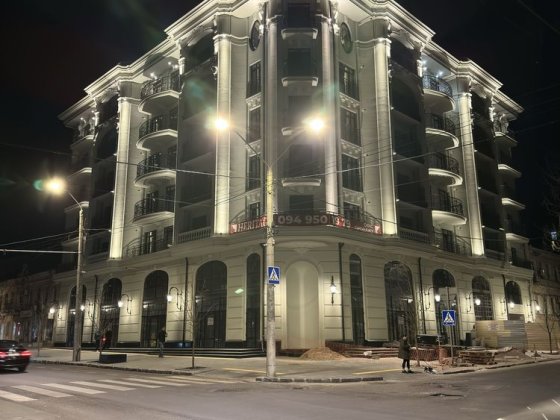 Продам  фасадное помещение центр города Одесса