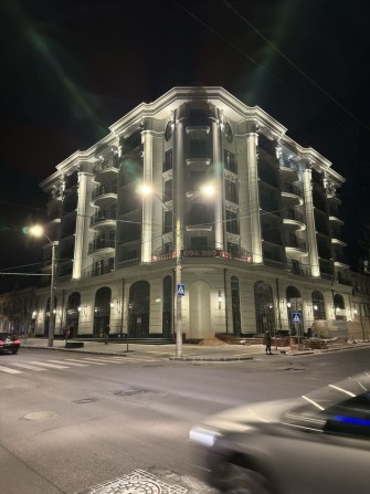 Продам  фасадное помещение центр города - фото 1